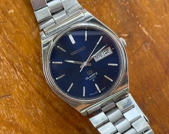 Watch wrist Seiko, original case, japanese mens, quartz, Vintage.