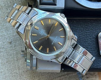 orologio Q&Q QUARTZ Vintage giapponese da uomo