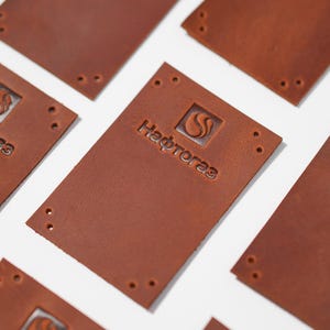 Etichette in pelle vintage, etichette con logo, etichette personalizzate piegate a metà, etichette personalizzate, toppa in pelle, etichette per lavori fatti a mano, etichette da cucire