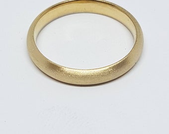 3mm wide court section 9ct yellow gold recycled gold wedding ring.