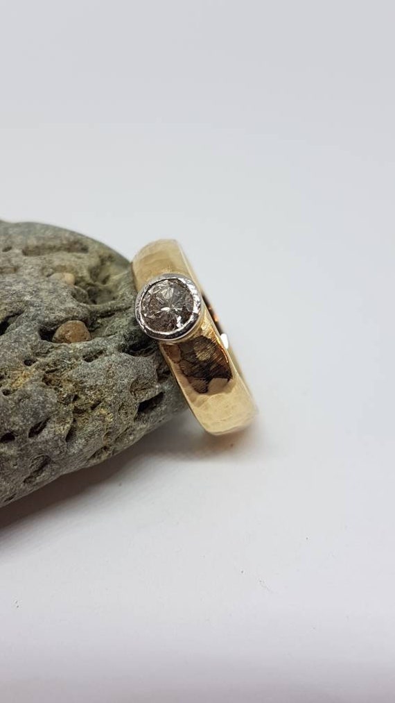 5mm Wide 18ct Gold Ring With Platinum Setting and 5mm Diamond. - Etsy