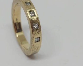 Recycled 9ct Yellow Gold Wedding Ring with Princess Cut Diamonds