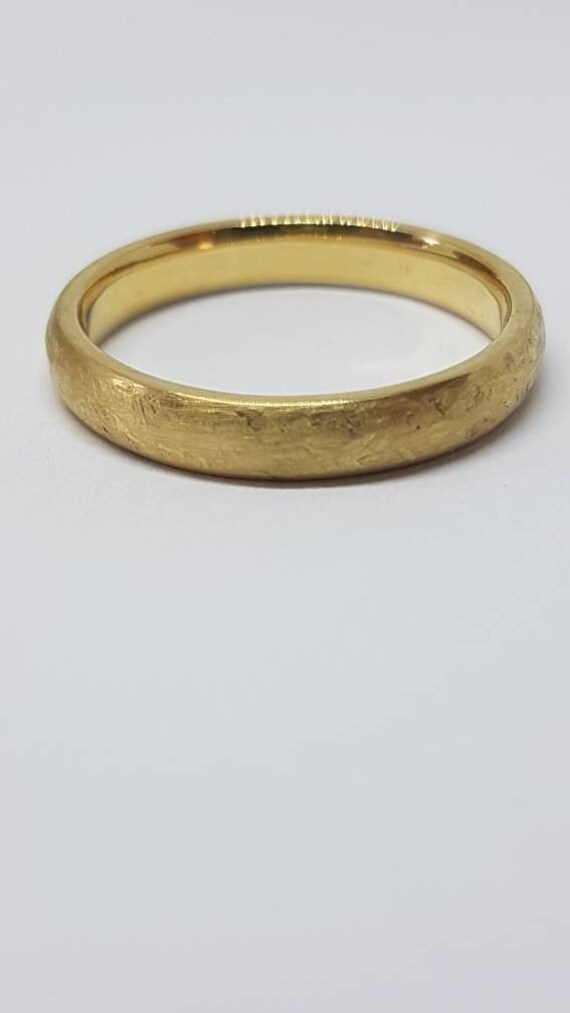 3mm wide matt recycled court shape, hammered 18ct yellow gold wedding ring