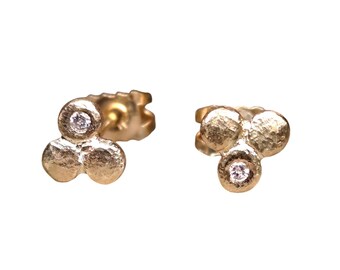 9ct yellow Gold trio studs with diamond