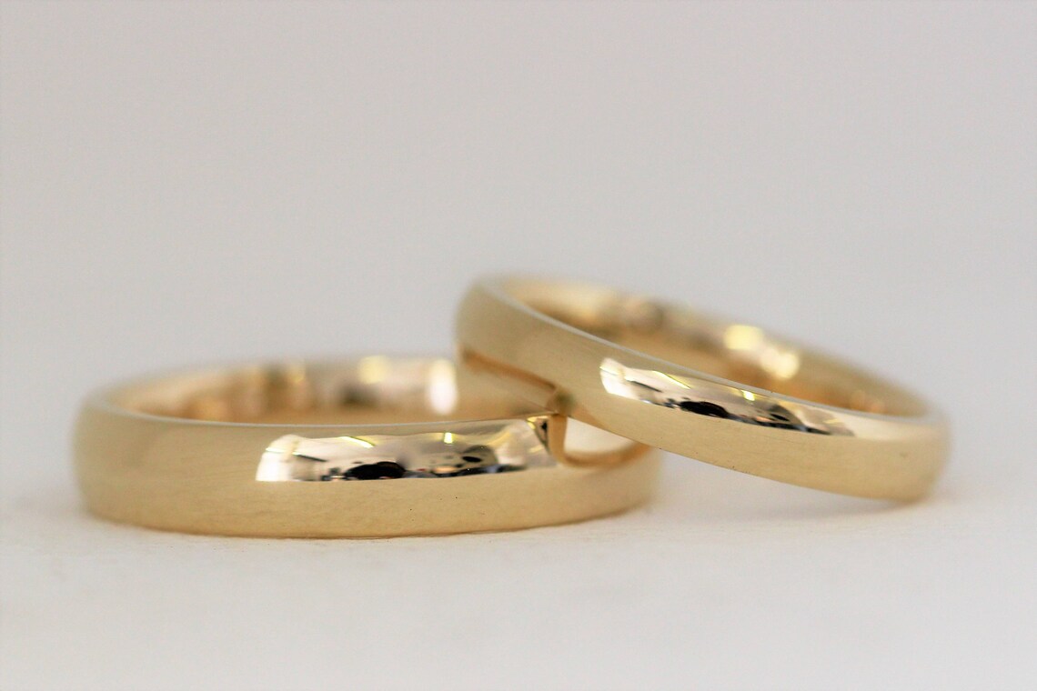 Wedding Ring Set for Him and Her in 9ct Yellow Gold Comfort Etsy UK