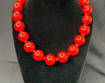 Collier en bakélite rouge extra large vintage