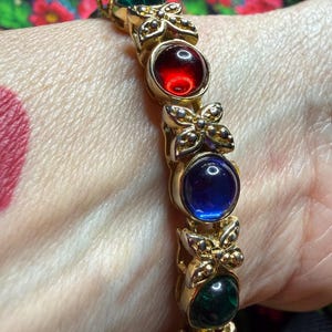 Vintage Färgglatt Gripoix Armband Guldlänk Röd Blå Grön Cachabon Nina Ricci Stil 7,5”