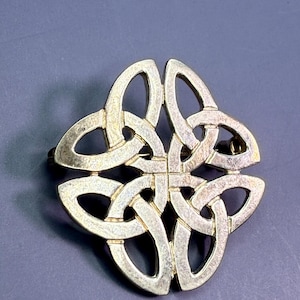 Sterling Silver Vintage Celtic Sogned Brooch Pin