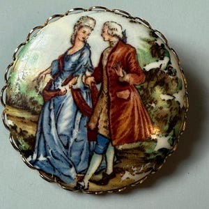 Vintage Painted Courting Couple Brooch Pin Fragonard Style Gold Tone 1.5”