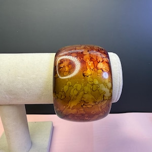 Vintage Lucite Large Chunky Brown Tone Bangle