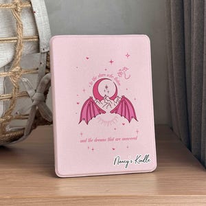 Velaris Kindle Case: ACOTAR Night Court, Pink Moon & Stars