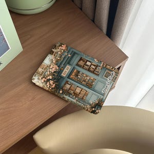 retro green Kindle case with a vintage bookstore theme, compatible with Paperwhite 11th 6.8, Kindle Oasis, Kindle Colorsoft, and Kobo Clara. Features custom name option, hand strap, and auto wake/sleep function for convenience and style.