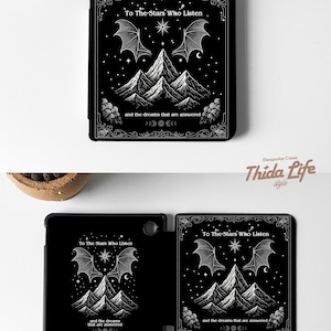 ACOMAF Kindle Case – To The Stars Who Listen Quote | Fantasy Bookish Cover for Sarah J. Maas Fans, ACOTAR Gift, Book Lover Sleeve, ACOTAR Bookish Cover for Kindle Paperwhite 12th Gen, Kindle Scribe, Oasis, ColorSoft, Kobo | Sarah J. Maas Gift