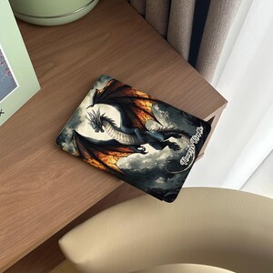 dragons-themed Kindle case, compatible with Paperwhite 11th 6.8, All-New Kindle 12th 2024, Kindle Oasis, Kobo. Features a fantasy-inspired design with auto wake/sleep functionality, offering stylish protection for book and dragon lovers