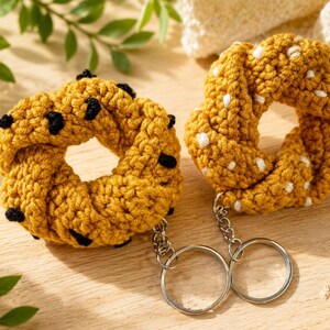 Crochet Obwarzanek PDF, Cracow Bagel Amigurumi Tutorial, Polish Food Crochet Pattern, Realistic Food Keychain, English Crochet Instructions