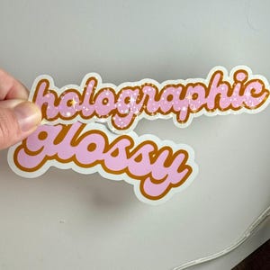 Chasing That Scholastic Book Fair High Sticker, Millennial, Bokälskare, Booktok, Bokälskare, Laptop, Kindle, Vattenflaska bild 3
