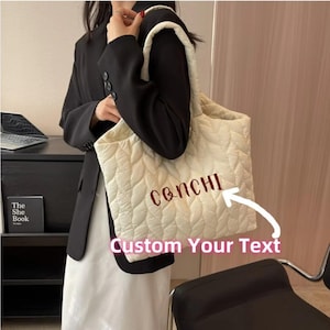 Personnalisation Grand sac fourre-tout matelassé avec nom personnalisé, sac en nylon léger et durable, sacs Cloud Fold pour femmes, cadeaux de Saint-Valentin
