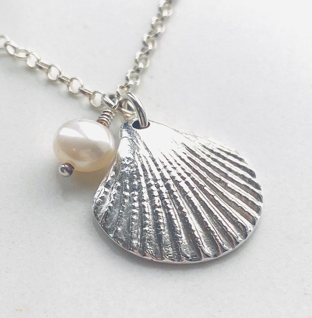 Fine Silver Shell & Pearl Necklace - Etsy UK