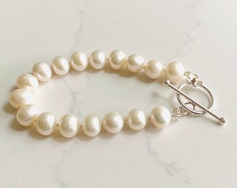 Freshwater Pearl Toggle Bracelet, Silver and Gold Daisy Toggle Clasp, Natural Pearl Silk Strung Bracelet, Ivory Pearl Bracelet