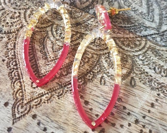 Red pendants and marquise gold.