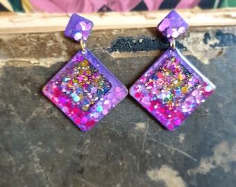 Boucles d'oreilles carrées "stardust" violettes