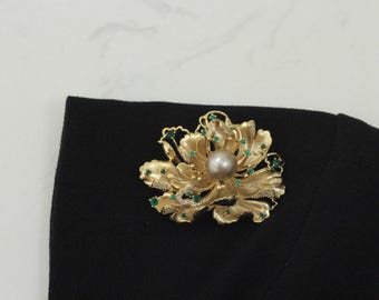 Handcrafted Tahitian Pearl Brooch Necaklace - Nature-Inspired Beauty, Convertible Design