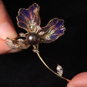 Tahitian Pearl Brooch: Floral Enamel Convertible Necklace