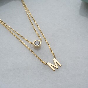 Collar con letra personalizada, collar con inicial en capas de oro, collar con piedra de nacimiento personalizado, collar con inicial con piedra de nacimiento, regalo de San Valentín