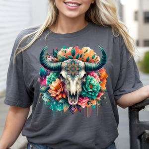 Tête de mort de taureau PNG, tête de mort de vache PNG, décoration sud-ouest png, tête de mort de vache murale, tête de mort de vache peinte, décoration murale succulentes, plantes succulentes