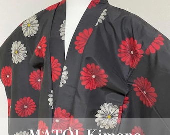 Vintage Japanese Haori Kimono Jacket – Black Floral Kimono Cardigan • Red & White Chrysanthemum Pattern • Traditional Japan Clothing