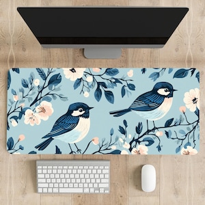 Alfombrilla de escritorio Cottagecore, bonito estampado de animales de pájaro azul, bonita alfombrilla de ratón, decoración floral brillante para oficina, alfombrilla de ratón con dibujos animados, regalo para trabajar desde casa