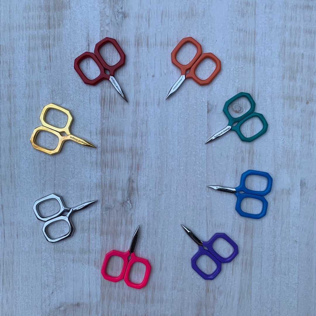 18 Pcs Mini Scissors Thread Tiny Scissors Colorful Travel Scissors Sewing Small