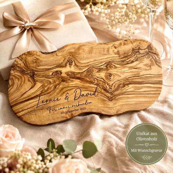 Olivenholzbrett mit Gravur Hochzeitsgeschenk personalisiert | Brautpaar Namen & Datum | Schneidebrett Olivenholz Unikat
