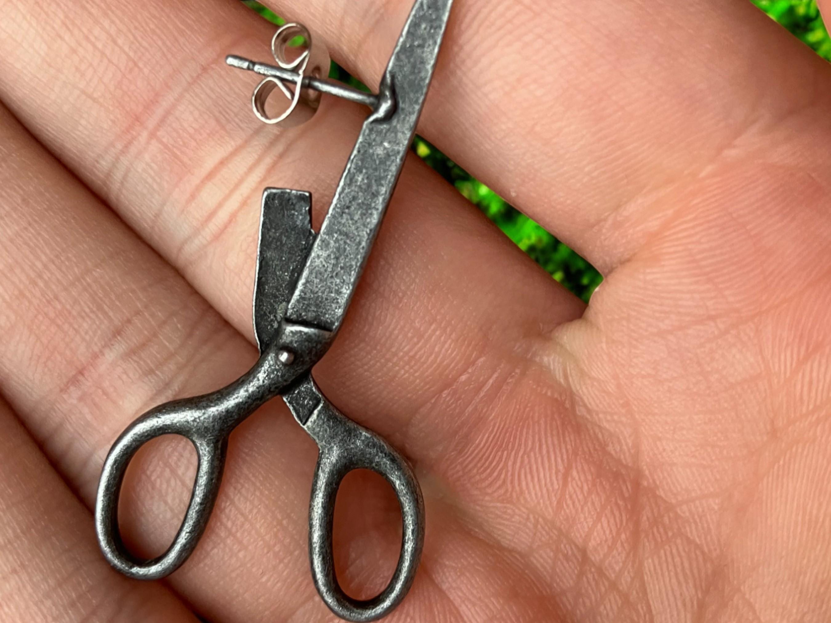 Scissor Earrings - Streetwear Earrings - Unique Stud Earrings - Stainless Steel - Y2K - Grunge - Alternative standout earrings