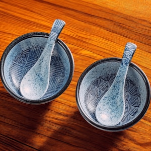 Japanese Style Porcelain Hand-Painted Spoons Elegant Blue Ceramic Design Unique Tableware for Dining Kitchen Decor Rice Bowls Ramen Spoons