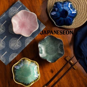 Japanese Ceramic Lotus Leaf Mini Bowl Handmade Appetizer Dish Dipping Bowl Sauce Bowl Ramekin for Sushi Soy Sauce Condiments Unique Gift Set