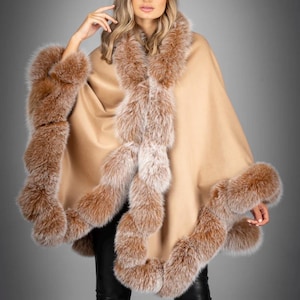 Luxuriöses Kamel Kaschmir Cape mit Fuchspelzbesatz, Damen Pelz Cape, Einheitsgröße