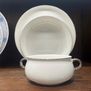 24-piece porcelain dinnerware set, blue pattern and white gold rim, 6-person
