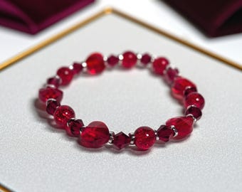 Heart Bead Stretch Bracelet