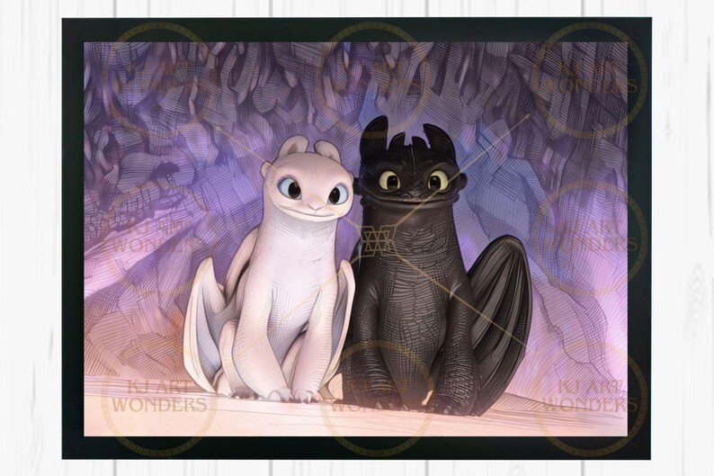 Puede incluir: Una ilustraci&oacute;n de un drag&oacute;n blanco y negro sobre un fondo morado y blanco. Los dragones se miran y tienen una expresi&oacute;n amigable. El drag&oacute;n blanco tiene una nariz rosa claro y el drag&oacute;n negro tiene una nariz gris oscuro.