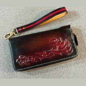 Cartera de cuero con cremallera, cartera gótica de pulsera, monedero de cuero hecho a mano, cartera larga con relieve, regalo para él