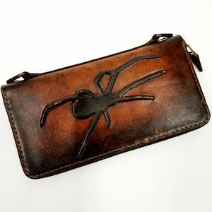 Cartera de cuero con cremallera: con relieve y diseño de araña, cartera gótica con cremallera, monedero de pulsera hecho a mano, cartera de Halloween