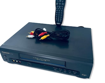 PANASONIC VCR Vhs Player w/Universal Remote Control & Av Cord PV-7451 *Tested*
