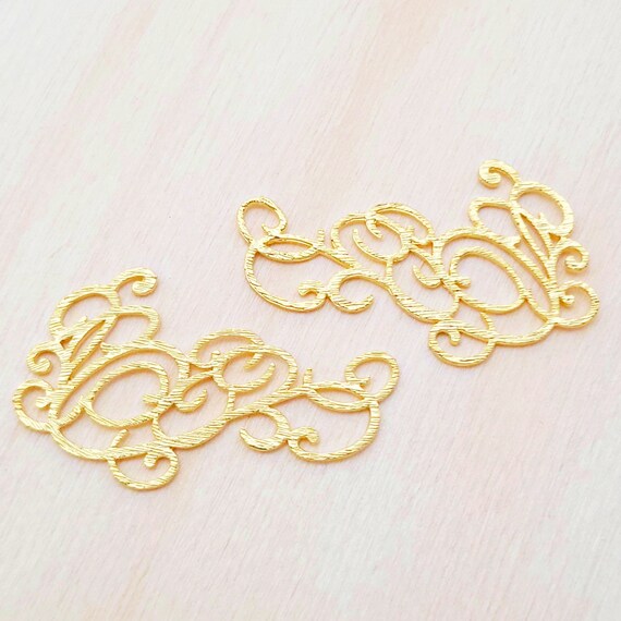 2 Gold Swirl Pendant With Brass Base Contemporary Jewelry Design