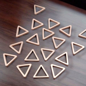 8 high quality matte rose gold tiny triangle charms, brass triangles, rose gold geometric triangle charms 935-MRG-10