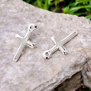 4 pcs small shiny silver dainty cross pendants, skinny silver cross pendant 2151-BR-SM