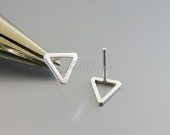 4 pcs / 2 pairs matte silver 8mm small simple triangle stud earrings, matte silver triangle earrings, geometric earrings 1068-MR-8
