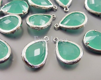 2 Mint faceted unique glass pendants / long mint green glass beads for jewelry making / supply 5060R-MI