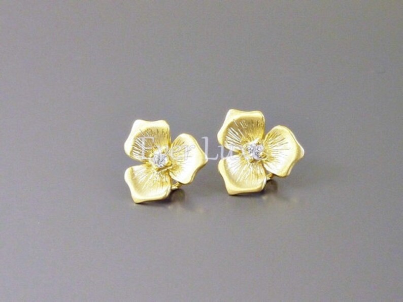 1 pair / 2 pcs Feminine flower post stud earrings, earring components for earring making 1230-MG image 2