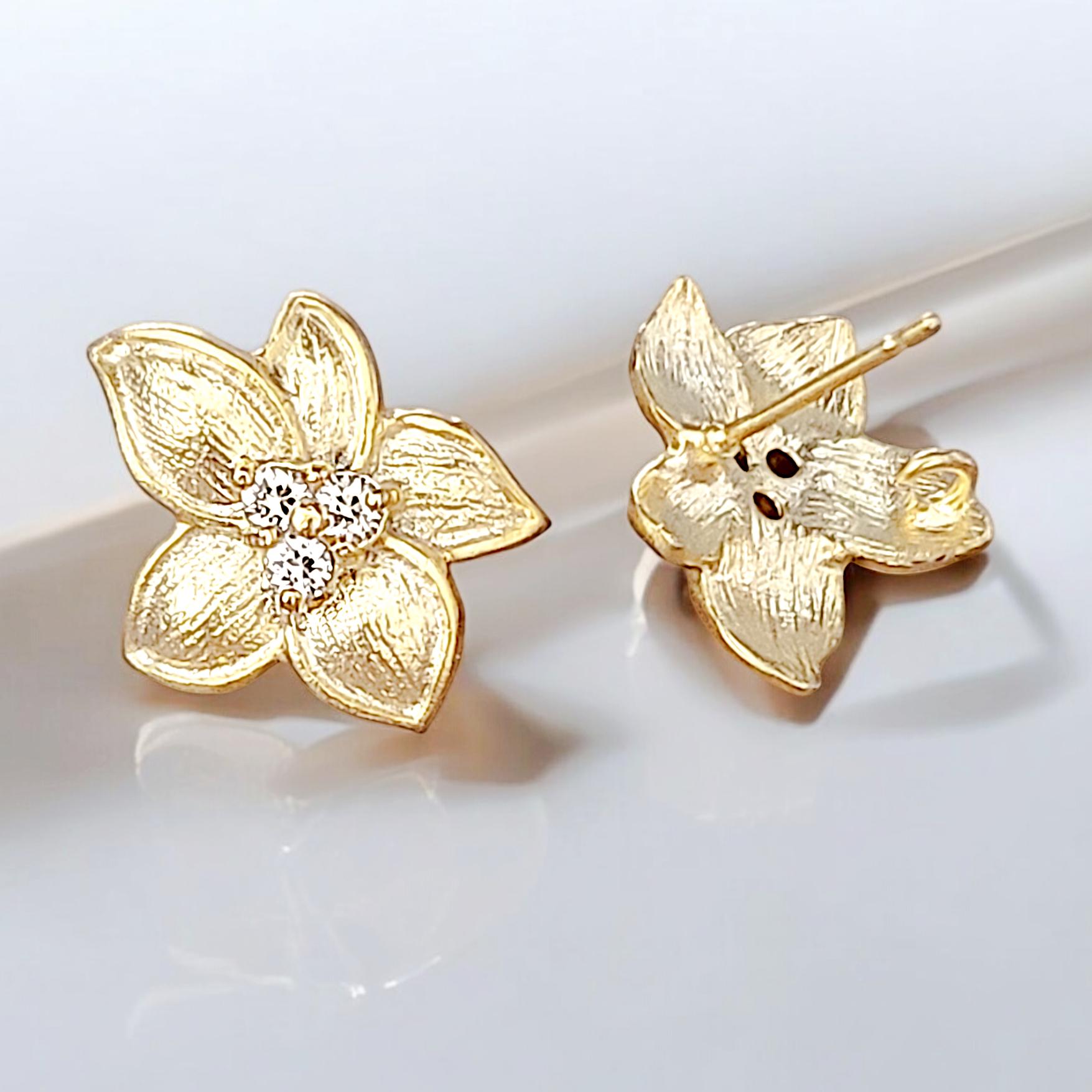 ピアス [VINTAGE HOLLYWOOD] Petit Flower Earrings 1 Pair (2pcs) Flower With 5-pointed Petal Earrings, Matte